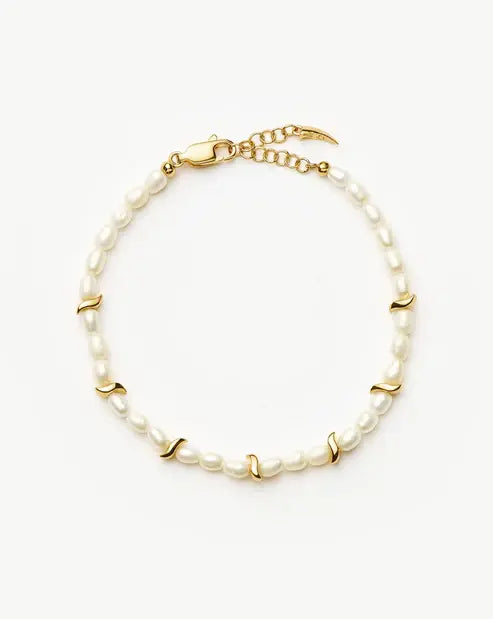 Elegantes vergoldetes Perlenarmband